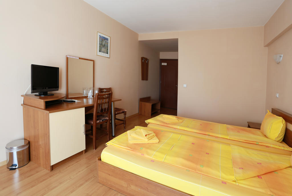Acropolis Hotel Pazardsjik Værelse billede