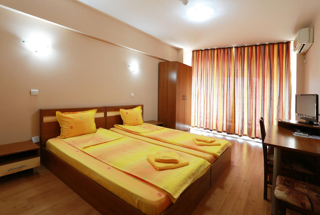 Acropolis Hotel Pazardsjik Værelse billede
