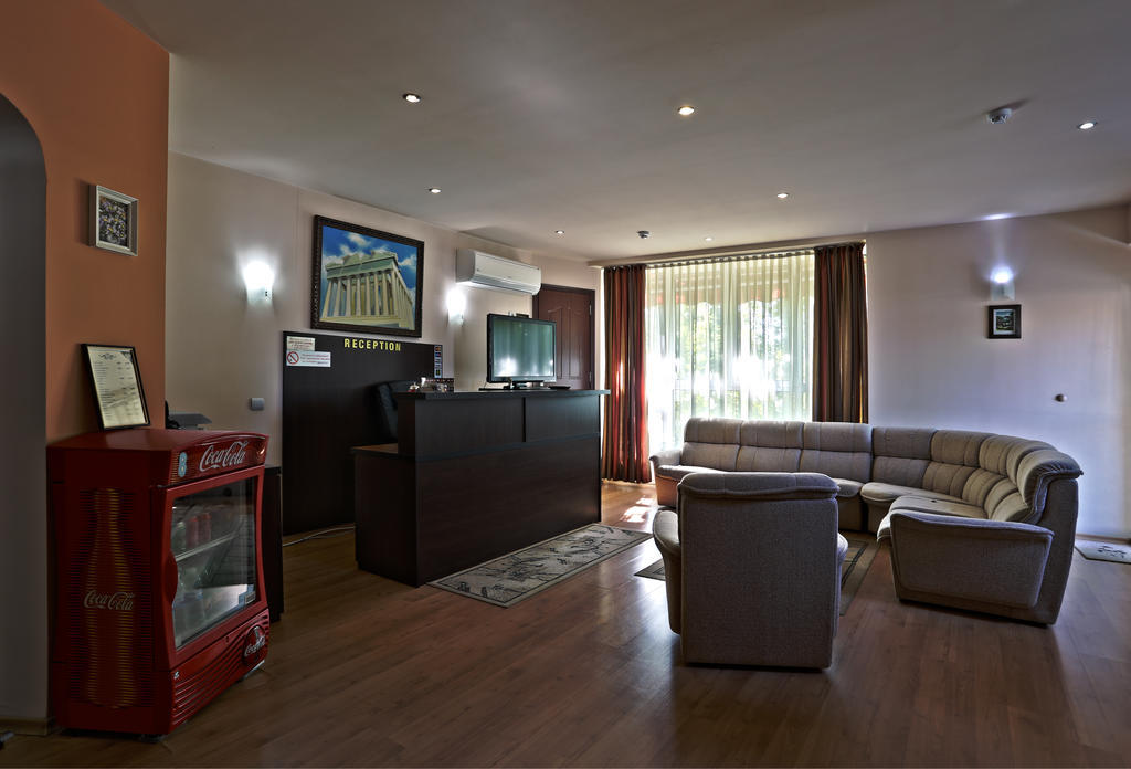 Acropolis Hotel Pazardsjik Eksteriør billede